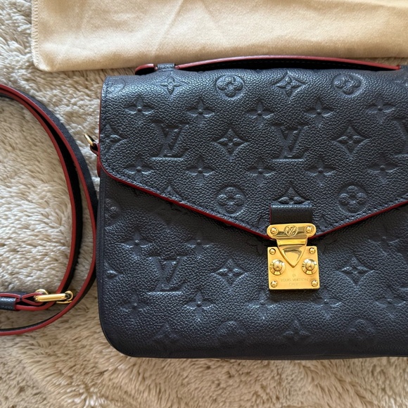 Authentic Louis Vuitton Pochette Metis in Marine Rouge Empriente Leather. EUC - Picture 2 of 16